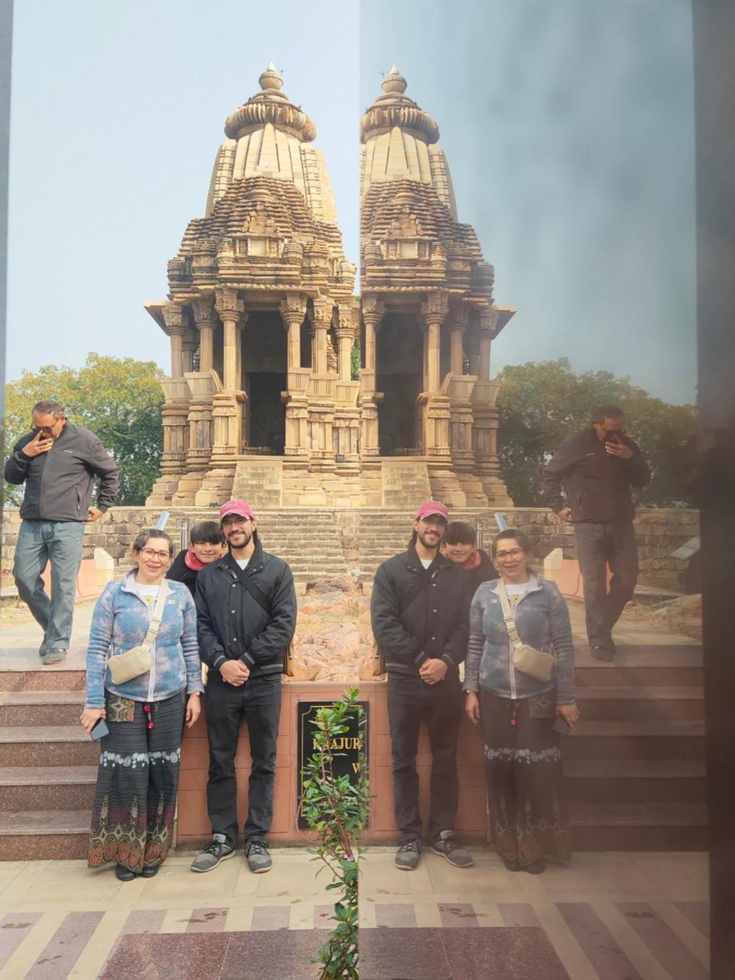 Khajuraho Glory Homestay Exterior photo